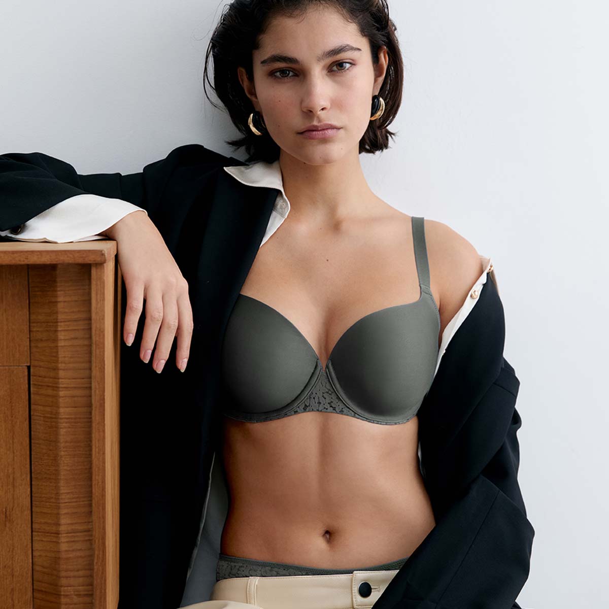 Chantelle EasyFeel Norah BH med bøjle, grå - C13FN0 - 09W - Vert Argile