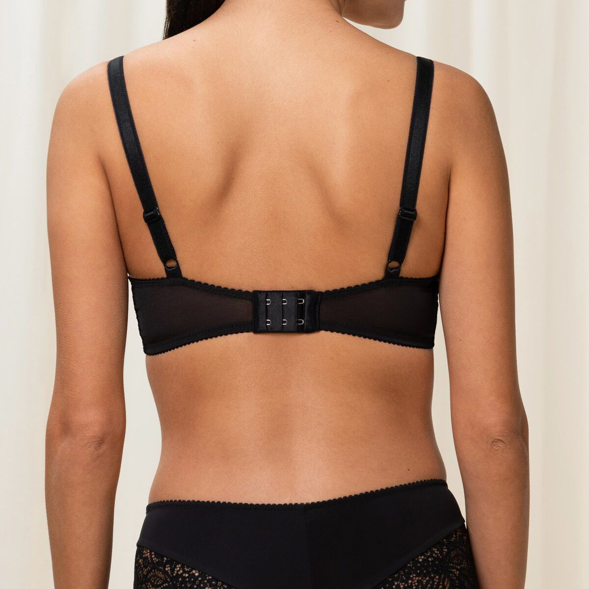 Triumph Amourette Spotlight WHP BH med bøjle, sort - 10181644 - 0004 - Black
